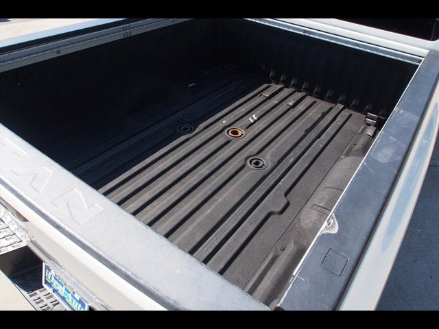 Used 2019 Nissan Titan PRO-4X w/ Pro-4x Convenience Package AWD/4WD image 6