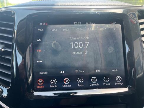 Used 2020 Jeep Cherokee Limited AWD/4WD image 17
