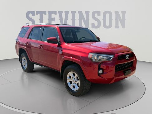 Used 2015 Toyota 4Runner SR5 AWD/4WD image 7