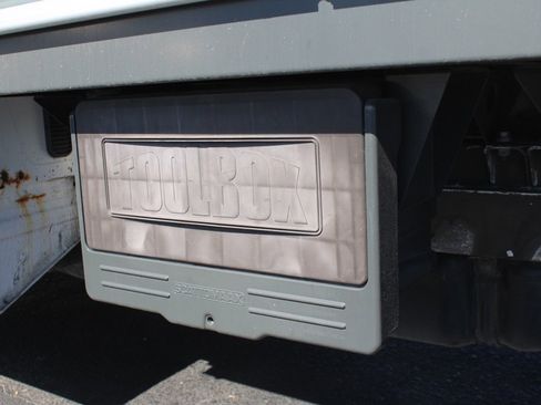 Used 2015 Freightliner Sprinter 3500 image 24