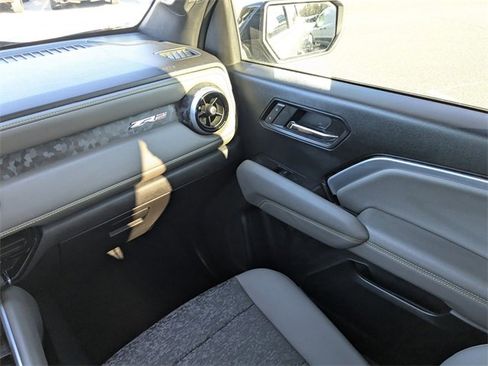 Certified 2024 Chevrolet Colorado ZR2 w/ Technology Package image 17