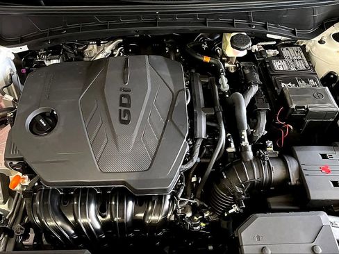 Used 2025 Hyundai Tucson SE image 19