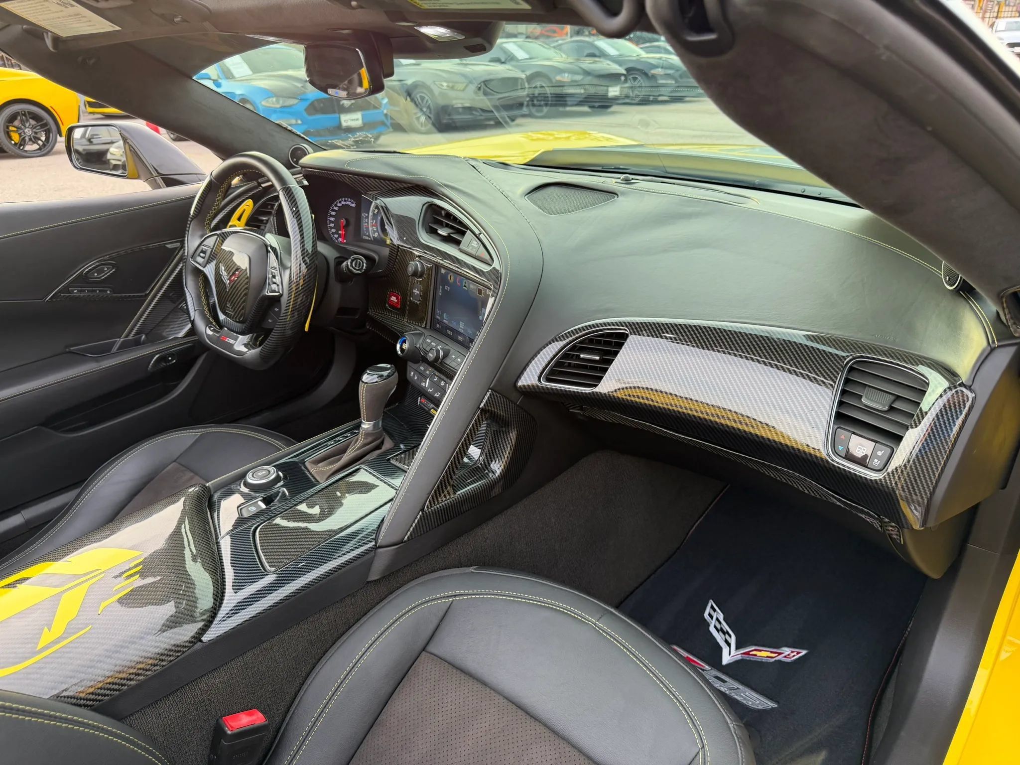 Used 2016 Chevrolet Corvette Z06 w/ 3LZ Preferred Equipment Group RWD image 24