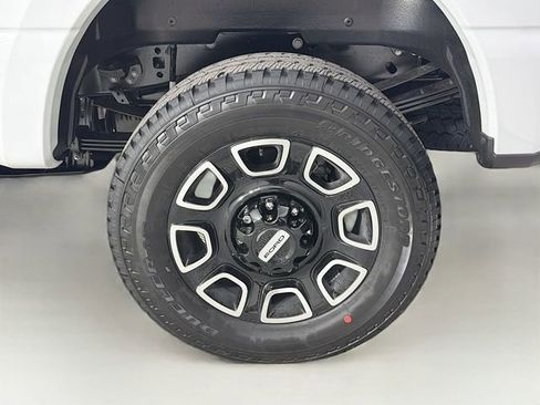 New 2026 Ford F350 Platinum image 32