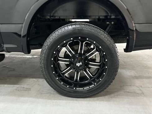Used 2019 Ford F150 Lariat RWD image 62