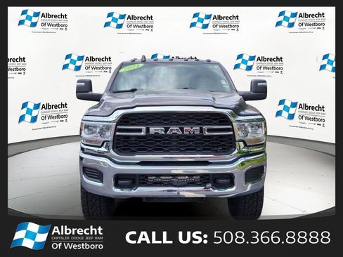 Used 2024 RAM 2500 Tradesman w/ Chrome Appearance Group AWD/4WD image 8