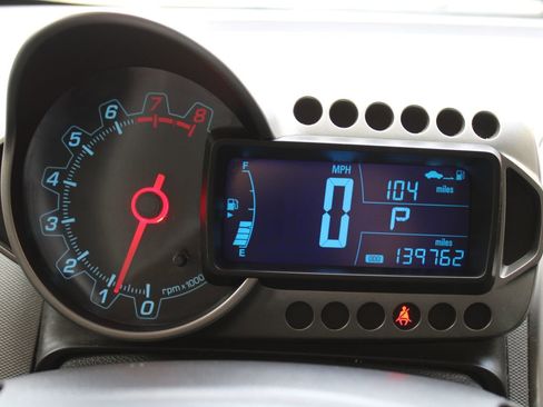 Used 2012 Chevrolet Sonic LT image 17