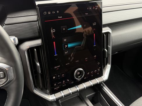 Used 2025 GMC Acadia Elevation FWD image 22