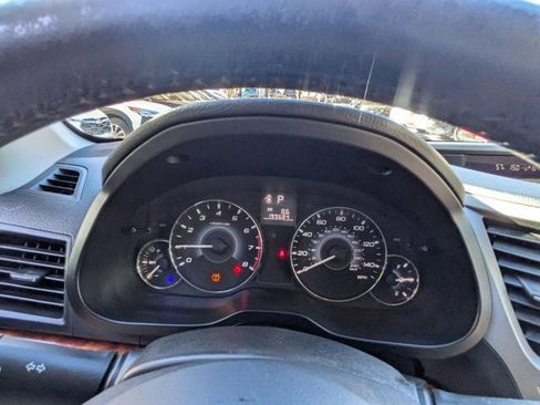 Used 2010 Subaru Outback 2.5i Limited image 17