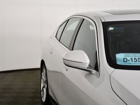 Used 2025 BMW 530i xDrive image 14