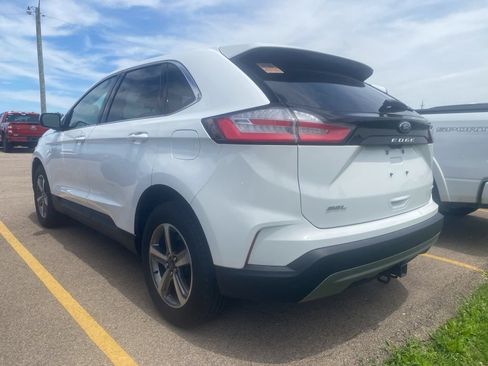 Used 2024 Ford Edge SEL w/ Convenience Package AWD/4WD image 9