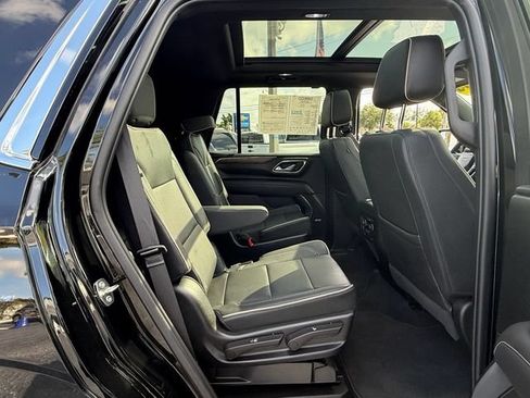 Used 2023 Chevrolet Tahoe Premier RWD image 18