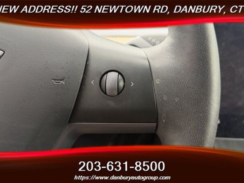 Used 2023 Tesla Model Y 2WD image 16