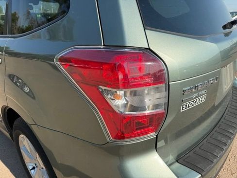 Used 2016 Subaru Forester 2.5i Premium AWD/4WD image 12