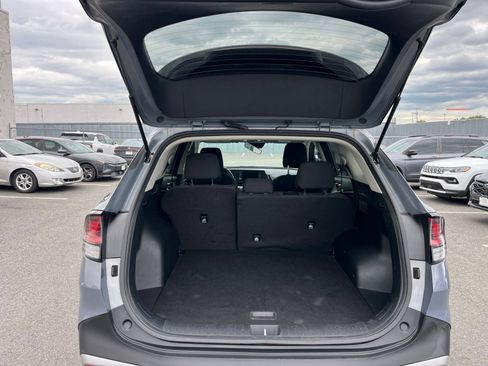 Used 2025 Kia Sportage LX FWD image 30