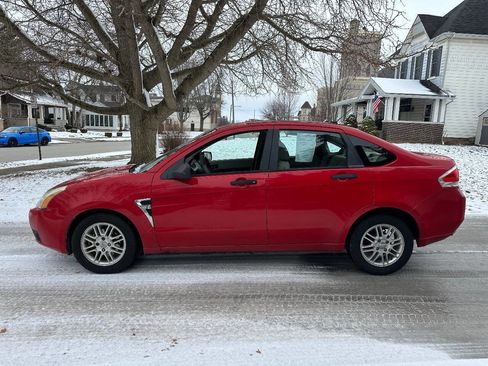 Used 2008 Ford Focus SE image 4