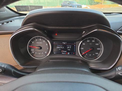 Used 2021 Chevrolet TrailBlazer ACTIV w/ Technology Package image 24