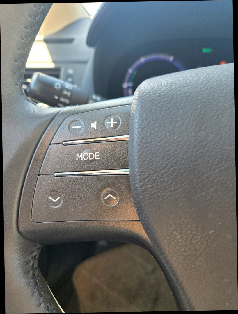 Used 2011 Lexus HS 250h w/ Preferred Accessory Package FWD image 21