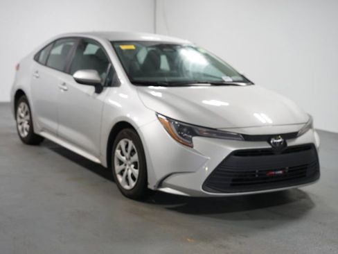 Certified 2024 Toyota Corolla LE image 3