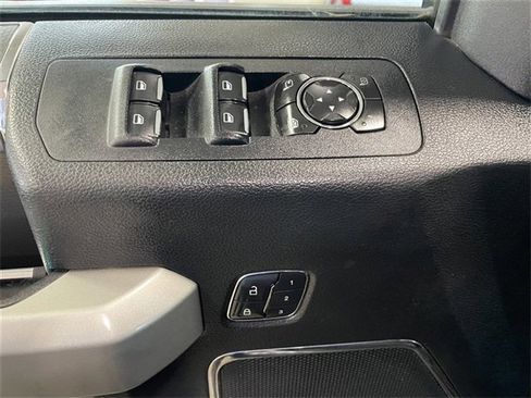 Used 2015 Ford F150 Lariat image 15