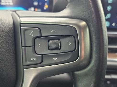 Used 2025 Chevrolet Silverado 1500 LT AWD/4WD image 26
