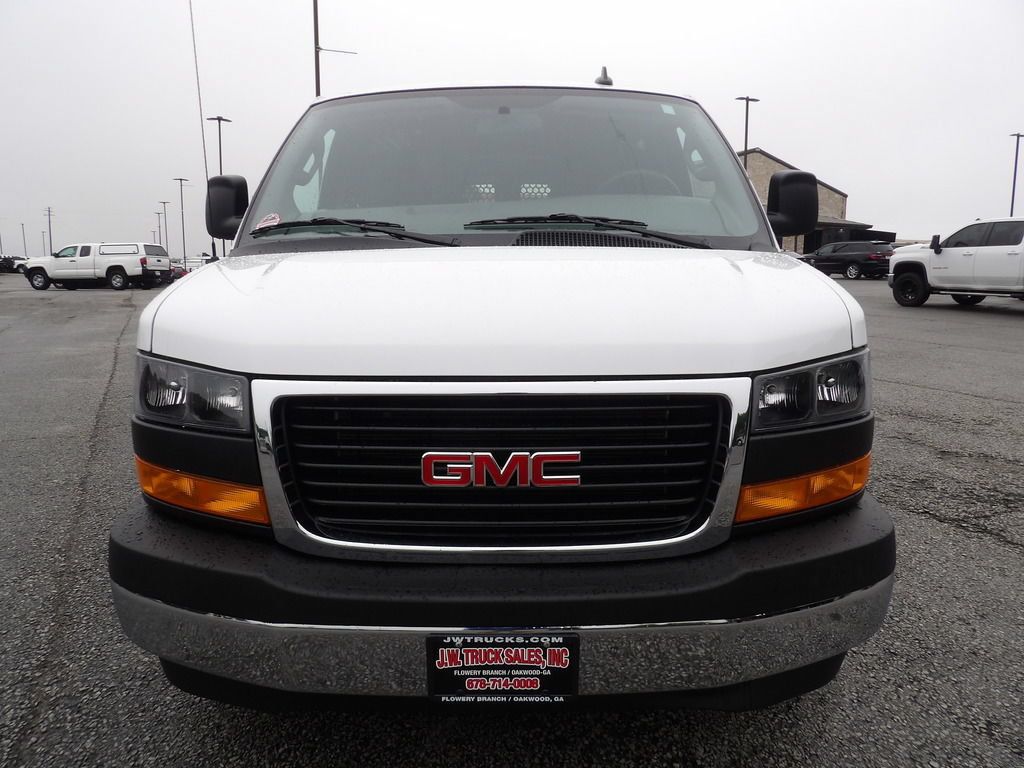 Used 2025 GMC Savana 2500 w/ Driver Convenience Package RWD image 12