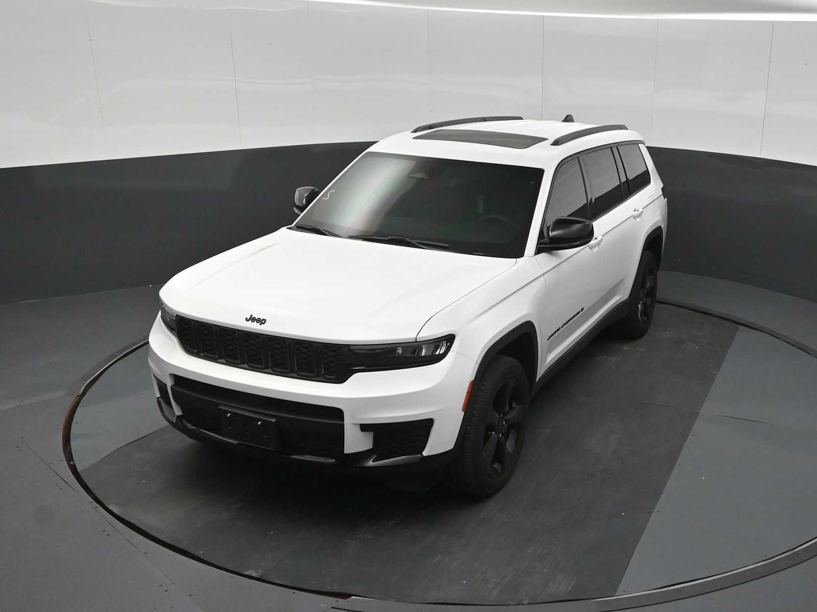 Used 2023 Jeep Grand Cherokee L Laredo AWD/4WD image 22