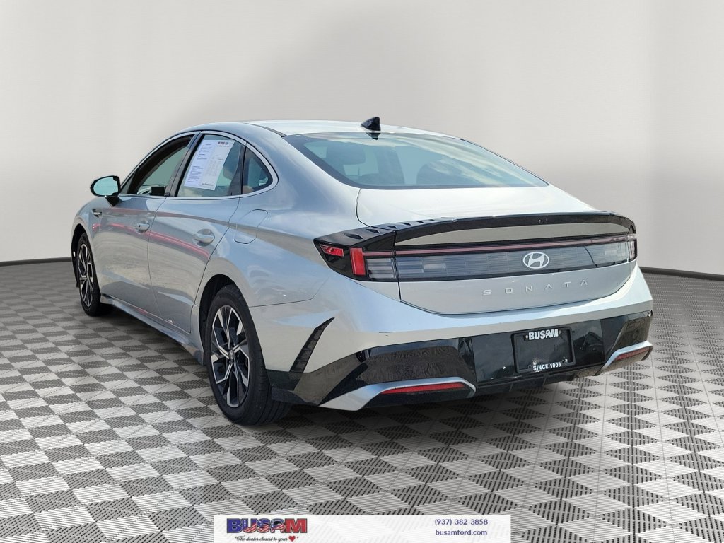 Used 2024 Hyundai Sonata SEL FWD image 3