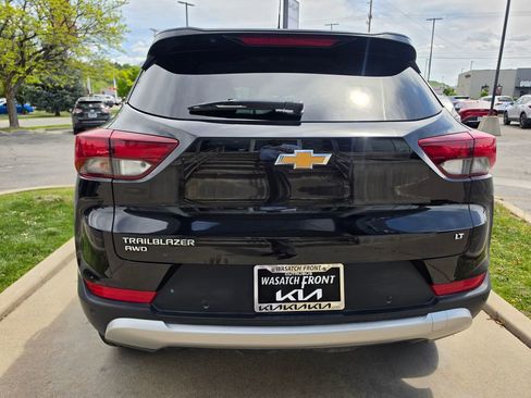 Used 2024 Chevrolet TrailBlazer LT w/ Convenience Package AWD/4WD image 6