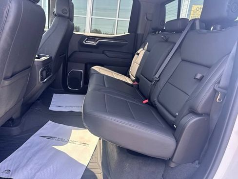 Used 2024 GMC Sierra 1500 Elevation w/ Elevation Premium Package AWD/4WD image 8