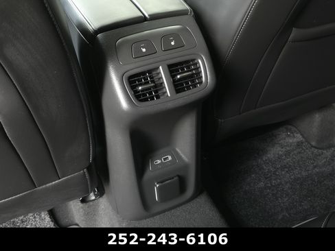 Used 2023 Buick Envision Avenir FWD image 30