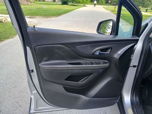 Used 2018 Buick Encore Essence FWD image 12