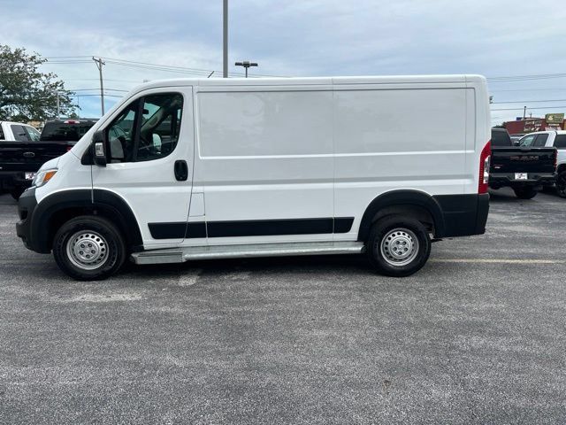 Used 2025 RAM ProMaster 2500 w/ U-Haul Equipment Group FWD image 4