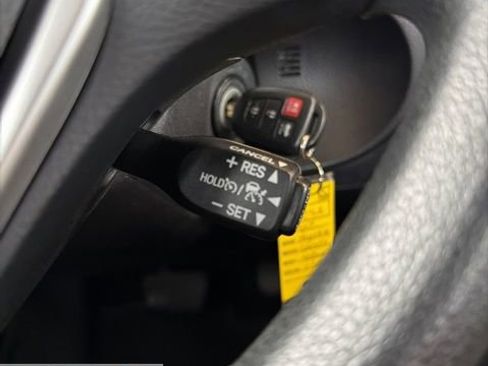 Used 2017 Toyota Corolla L image 58