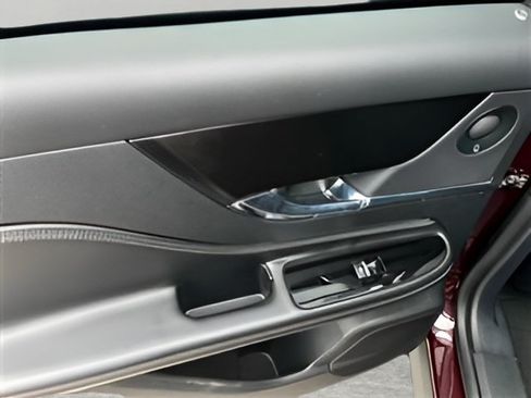 Used 2021 Lincoln Corsair Reserve AWD/4WD image 45