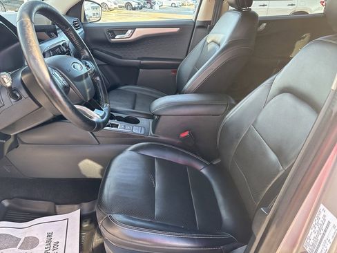 Used 2020 Ford Escape SEL image 23