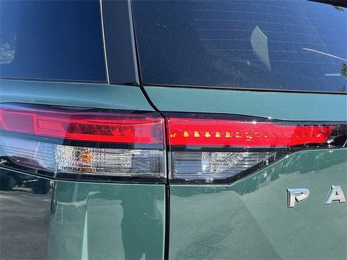 Certified 2023 Nissan Pathfinder SL w/ SL Premium Package image 29