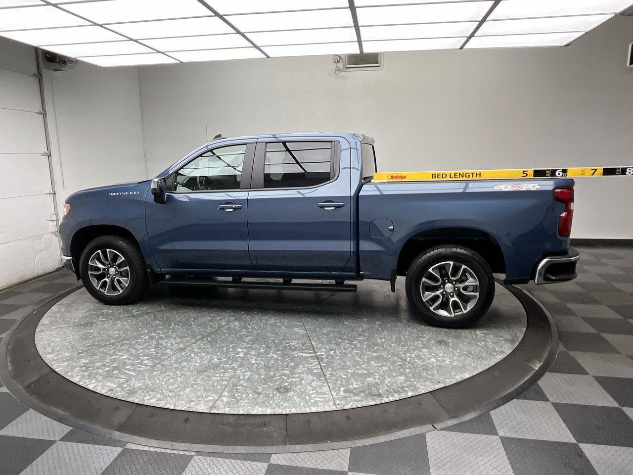 Certified 2024 Chevrolet Silverado 1500 LT AWD/4WD image 7