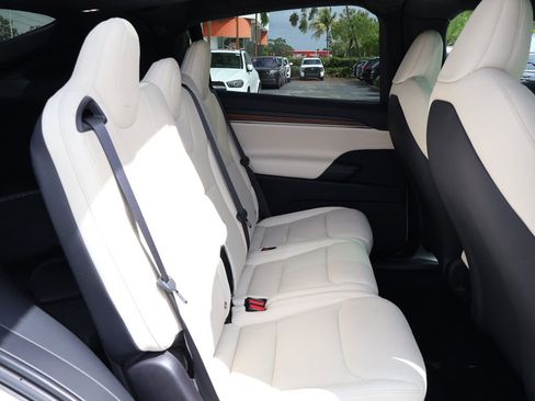 Used 2023 Tesla Model X AWD/4WD image 36