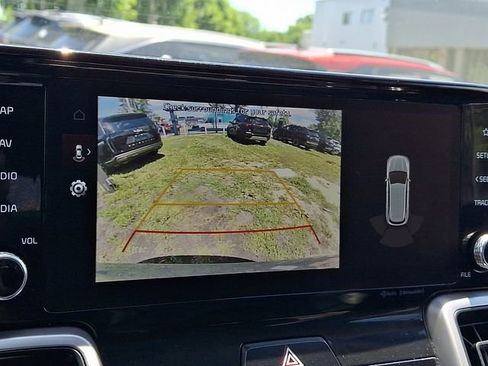 Certified 2022 Kia Sorento S w/ Panoramic Sunroof Package FWD image 18