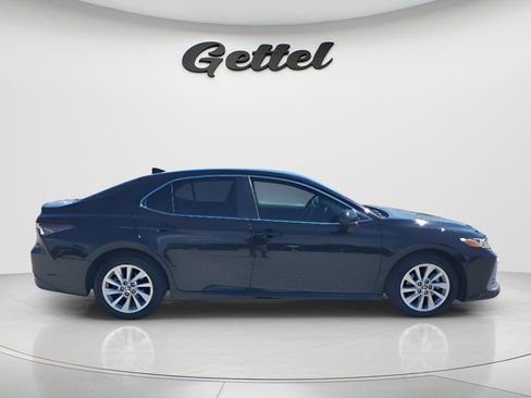 Used 2023 Toyota Camry LE FWD image 4