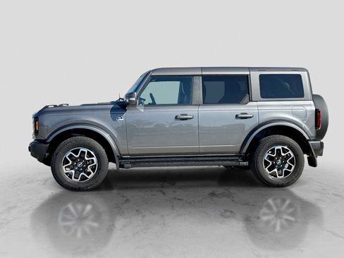 Used 2023 Ford Bronco Outer Banks AWD/4WD image 3