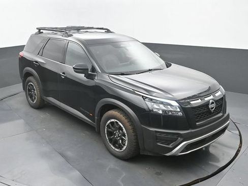 Used 2025 Nissan Pathfinder Rock Creek AWD/4WD image 13