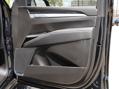 Certified 2025 Cadillac Escalade Sport w/ Touring Package image 29