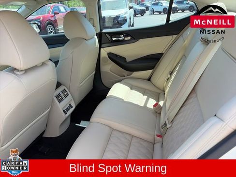 Used 2023 Nissan Maxima Platinum w/ Sport Mat Group FWD image 15