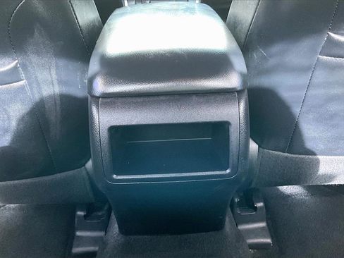 Used 2017 Toyota Camry SE image 33