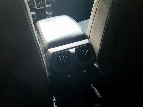 Used 2018 Jeep Wrangler Unlimited Sahara w/ Dual Top Group image 9