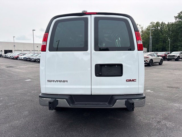 Used 2025 GMC Savana 2500 w/ Driver Convenience Package RWD image 4