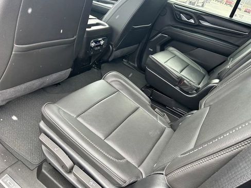 Used 2021 GMC Yukon Denali image 12