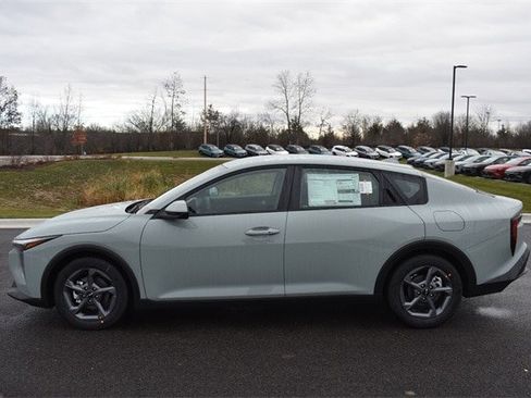 New 2025 Kia K4 LXS image 6